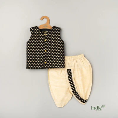 Golden Butta With Black Banaras V-Neck Jabla And Panjakajam