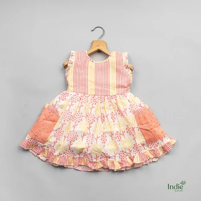 Vertical Stripes Hakoba Pocket Dress With Tie-Back