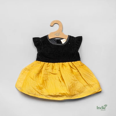 Black Yoke With Yellow Dress